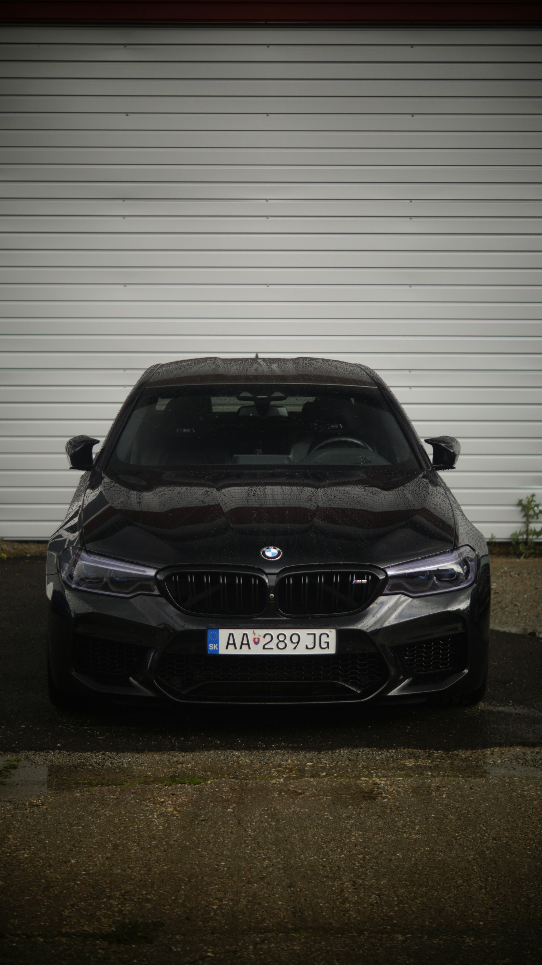 Black front grille — inspiration image